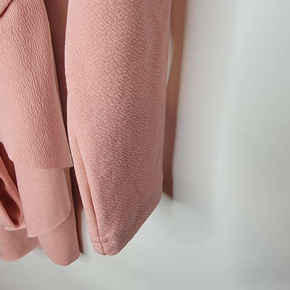 SHEIN Self Belted Dip Hem Top - Picture 4 of 15